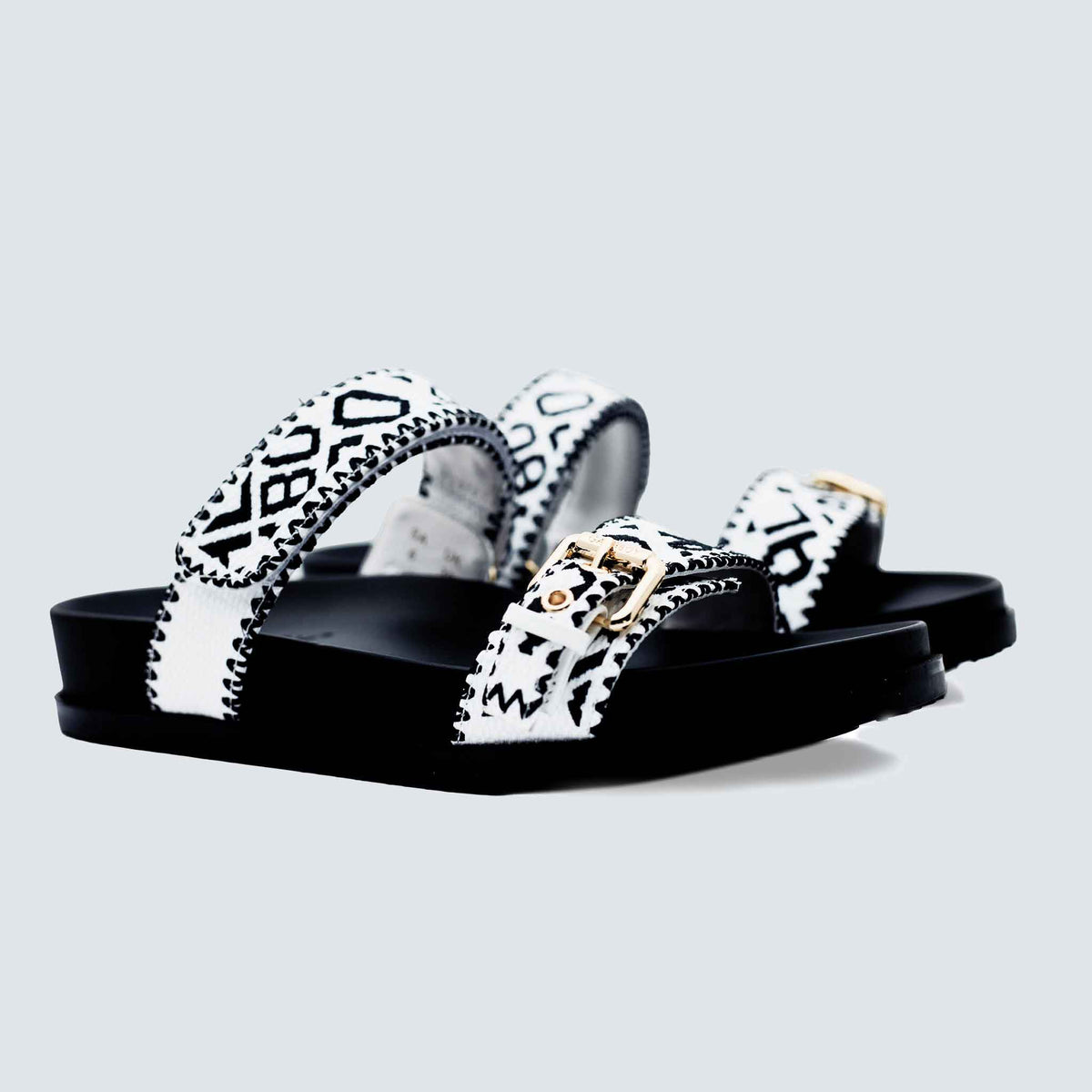 CULTURE MULE SANDALS